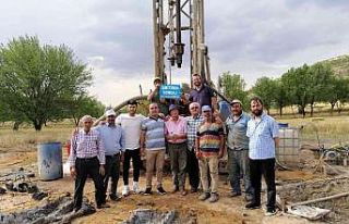 Mahallenin su sorunu çözüldü, 2 yıldır sakal...