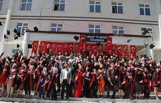 Malazgirt MYO’da mezuniyet coşkusu