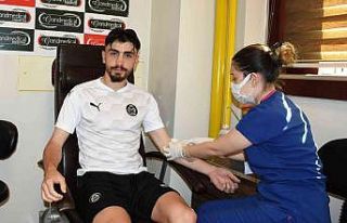 Manisa FK’lı futbolcular sağlık kontrolünden...