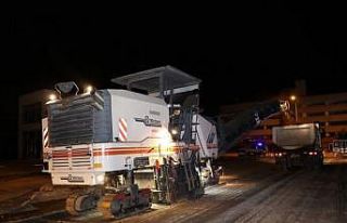 Melikgazi’de gece yol mesaisi