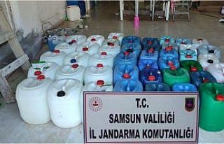 Merdiven altı 2 bin 961 litre kimyevi sıvı ele...