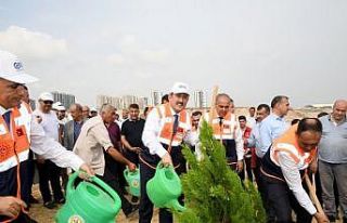 Mersin’de fidanlar toprakla buluştu