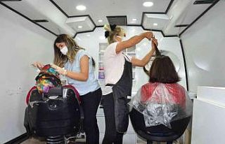 Mersin’de ücretsiz mobil kuaför hizmeti sürüyor