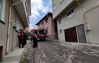 Metruk binada korkutan yangın