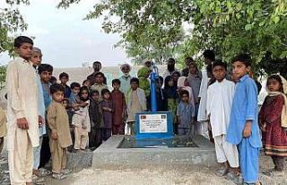 Mezuniyet anısına Pakistan’da su kuyusu açtırdılar