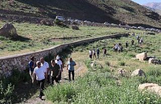 Milli eğitim camiasından doğa yürüyüşü