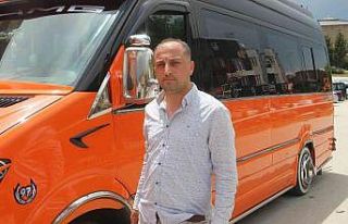 Minibüs şoförü bayılan yolcuyu güzergah değiştirip...