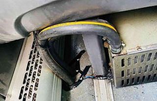 Minibüsün buhar borusu delindi: 4 yaralı