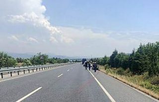 Motosikletin kontrolünü kaybeden genç hayatını...