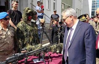 Muş Valisi Gündüzöz: "Bu bayrağa düşman...