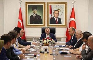 Mutluluğu kurşun sıkılmaması için toplanıldı