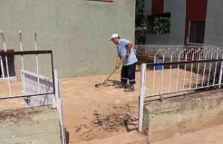 Nazilli Belediyesi afet bölgelerinde yaraları sarıyor