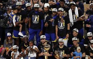 NBA’de şampiyon Golden State Warriors