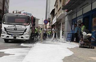 Nevşehir caddeleri yıkanarak temizlendi