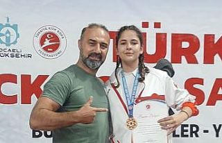 Nisrem Uçar Yılmaz, kick boksta Türkiye şampiyonu...
