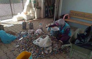 Öğrenciler 400 kilogram atık pil topladı