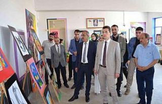 Öğrenciler, resimlerini sergiledi