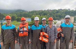 Öğrencilere uygulamalı ’denizde can kurtarma’...