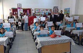 Öğrencilerin karne sevinci: Pandemisiz ilk yaz tatili...