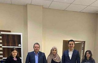 Öğretmen ve öğrencilerinden örnek davranış