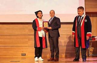 Oğuzeli MYO’da mezuniyet sevinci