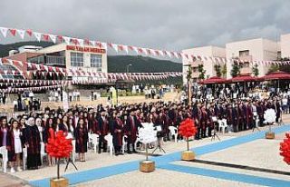 OMÜ İİBF’de çifte mezuniyet heyecanı