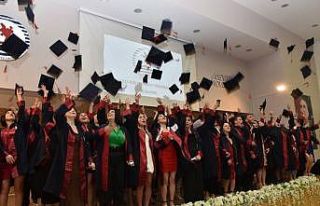 OMÜ Turizm Fakültesi’nde mezuniyet coşkusu