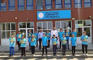 Ortaokul öğrencileri kitap yazdı