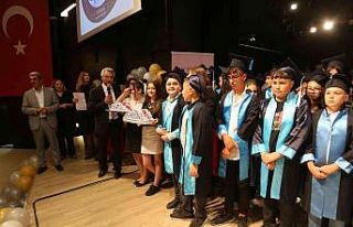 Osman Zeki Yücesan Ortaokulu’ndan yılsonu etkinliği