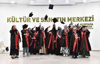 Osmangazi’de yetişkinlerin mezuniyet sevinci