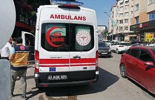 Otomobil ile motosiklet çarpıştı, motosiklet sürücüsü...