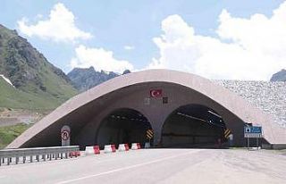 Ovit Tüneli ile ulaşım Rize-Erzurum arasında 4...