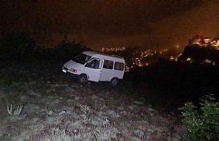 (Özel) Araçları uçurumun kenarında mahsur kalan...