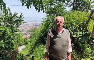 (Özel) Ayılarla arkadaş oldu her gün ziyaretine...