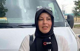 (ÖZEL) Servis aracına binen her çocuğa anne şefkati...