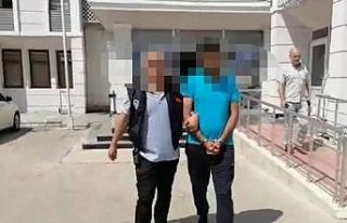 Paralarını ödemeden arabaları üstüne alıp,...