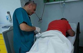 Pidecide bıçaklı kavga: 2 yaralı