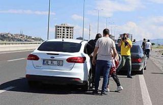 Polisten kaçan araç kovalamaca sonucu yakalandı