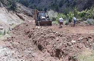 Pozantı’da bahçe yolları düzenlendi