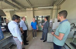 Rektör Erkan, MTA Genel Müdürlüğü laboratuvarlarını...