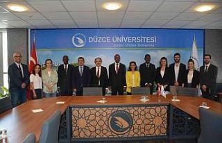 Ruanda Büyükelçisi Düzce Üniversitesinde