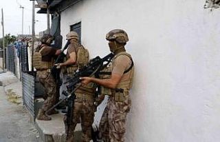 Şafak vakti 46 şüpheli gözaltına alındı