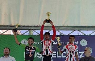 Sakarya Büyükşehir bisiklette madalyaları bırakmıyor