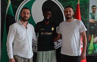 Sakaryaspor defans oyuncusu Isaac Donkor ile anlaştı