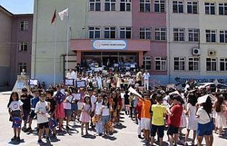 Salihli’de 30 bin öğrenci yaz tatiline çıktı