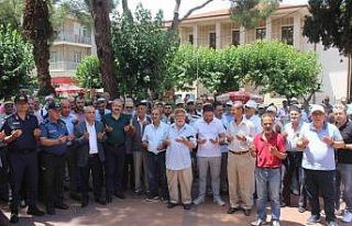 Salihli’de hac kafilesi dualarla uğurlandı