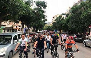 Salihli’de pedallar sağlık için çevrildi