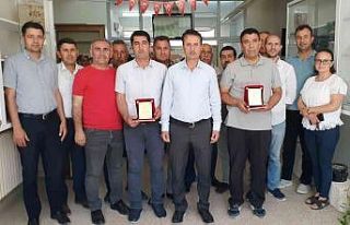 Samsat Halk Eğitim Müdürü plaketle uğurlandı