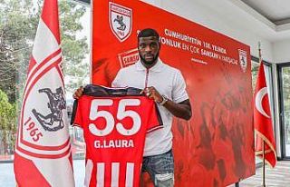 Samsunspor Gaetan Laura ile 3+1 yıllık sözleşme...