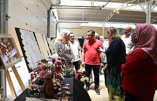 Sanat atölyesi kursiyerlerinin el emeği göz nuru...